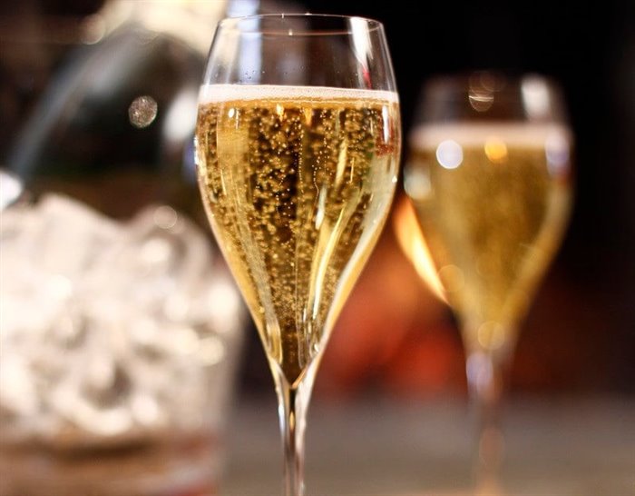 I nostri vini - calice del nostro spumante bio SOLARIS "casarino"